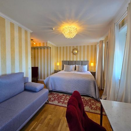 Vaenerport Lakefront Hotell Мариестад Екстериор снимка