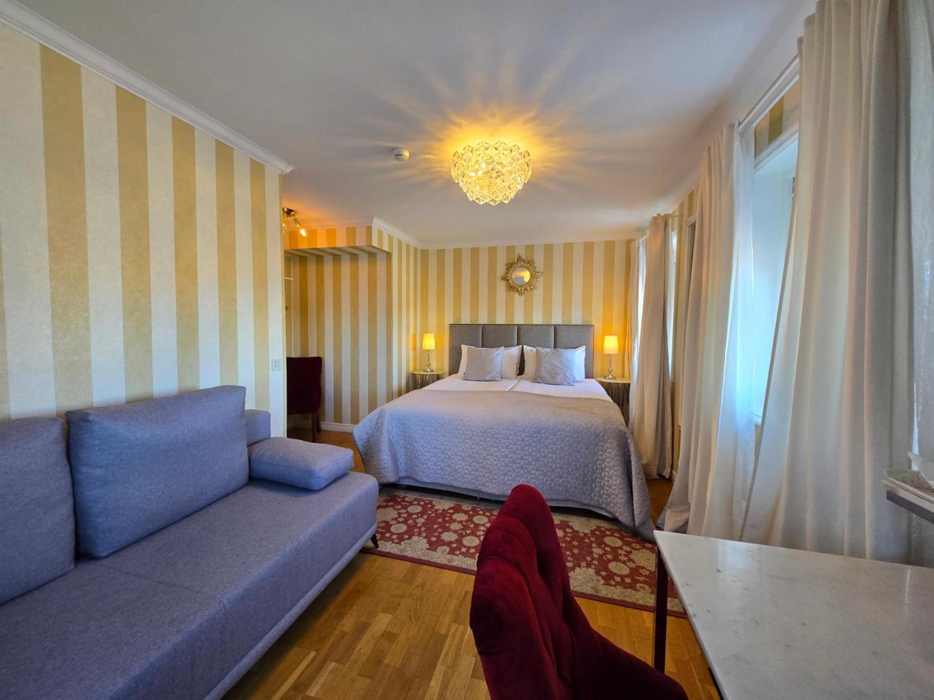 Vaenerport Lakefront Hotell Мариестад Екстериор снимка