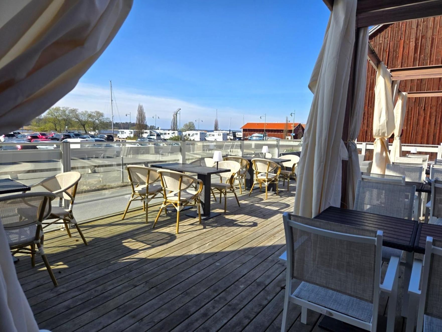 Vaenerport Lakefront Hotell Мариестад Екстериор снимка